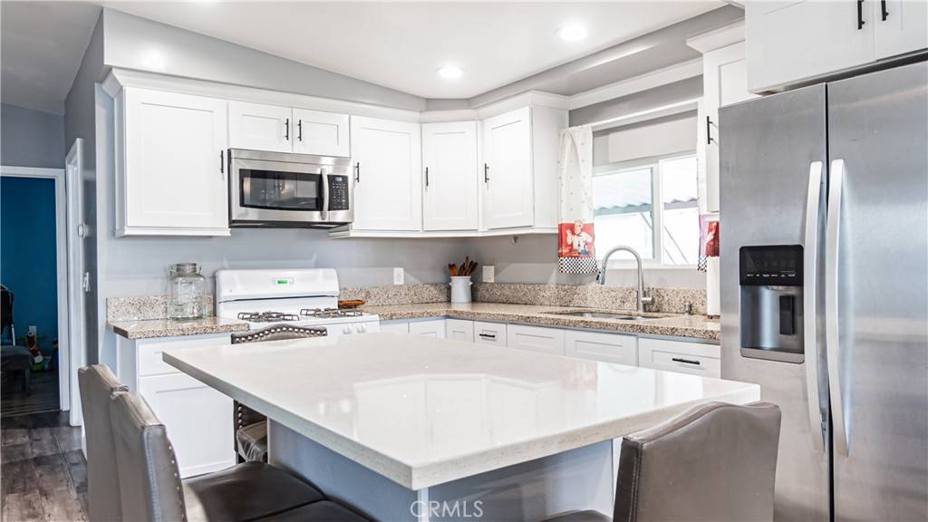 Jurupa Valley, CA 92509,4041 Pedley RD #16