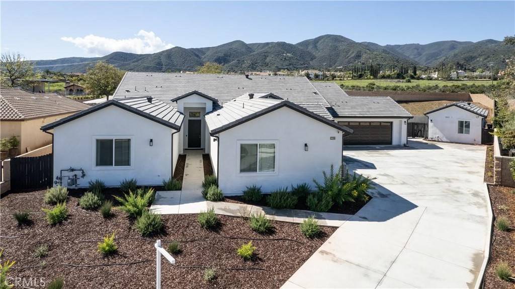 Corona, CA 92881,1204 Arbenz CIR