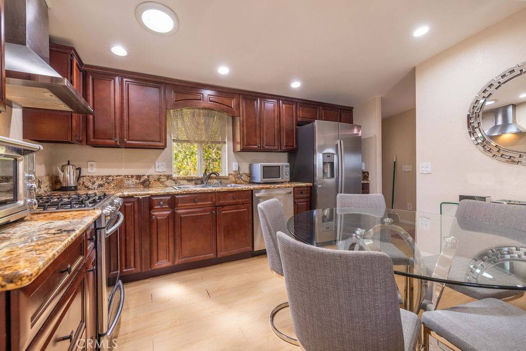 Sugarloaf, CA 92386,109 Wabash LN