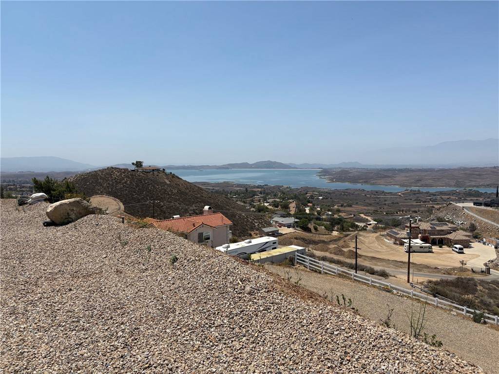 Perris, CA 92570,20825 Lakemount CT