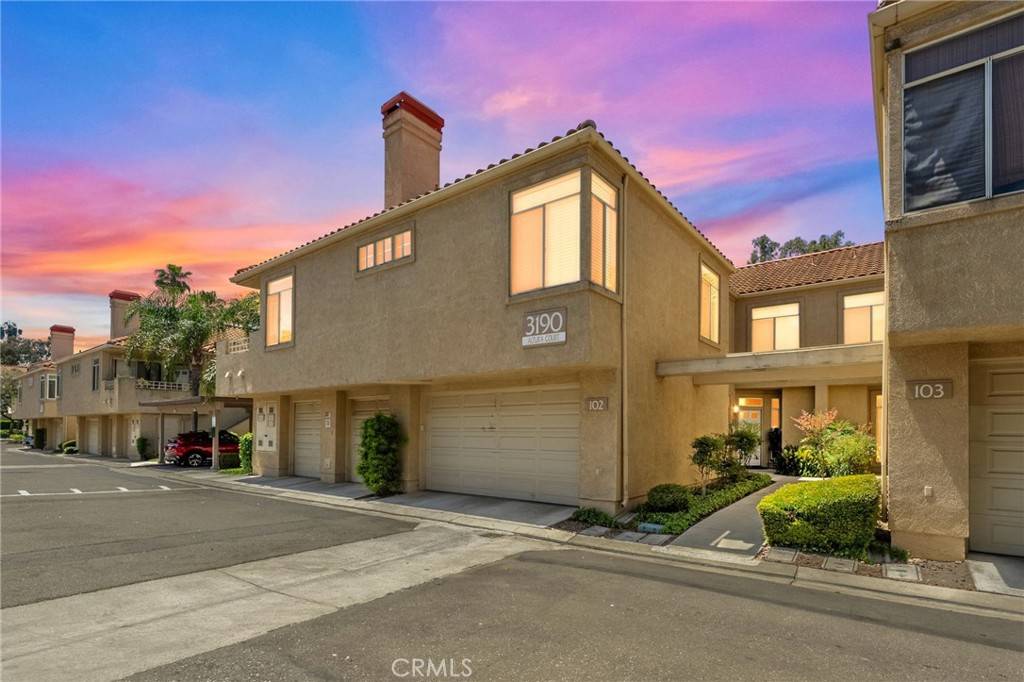 Corona, CA 92882,3190 Altura Court #102