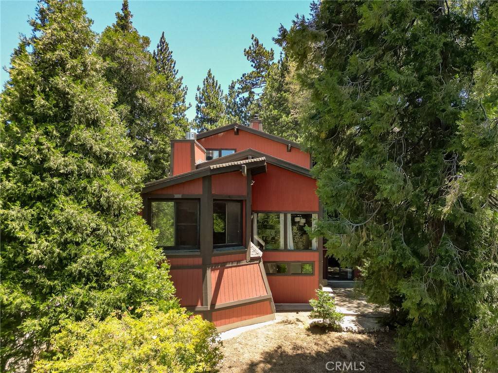 Crestline, CA 92325,161 Pine Ridge RD