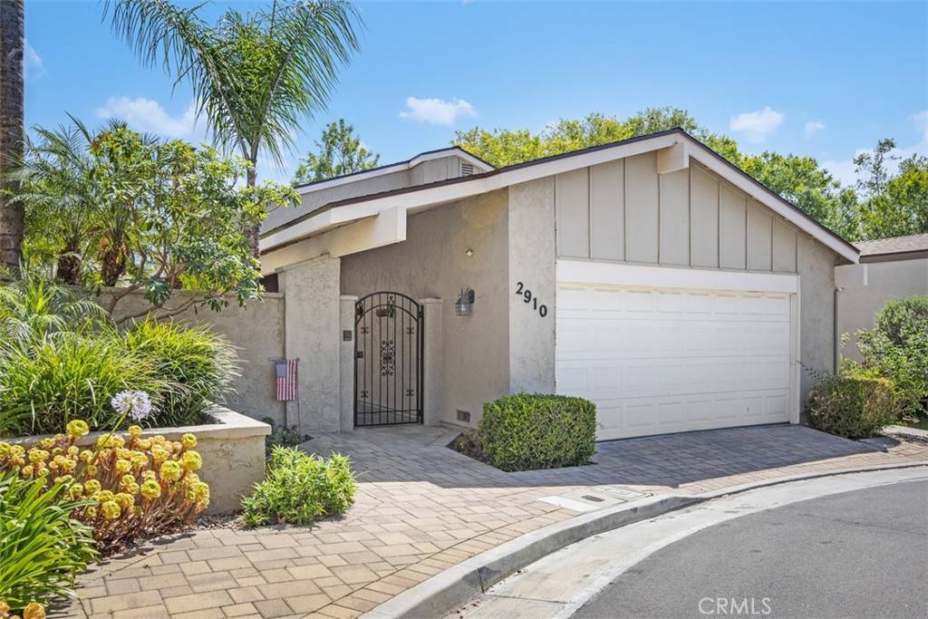 Fullerton, CA 92835,2910 Pinewood CT