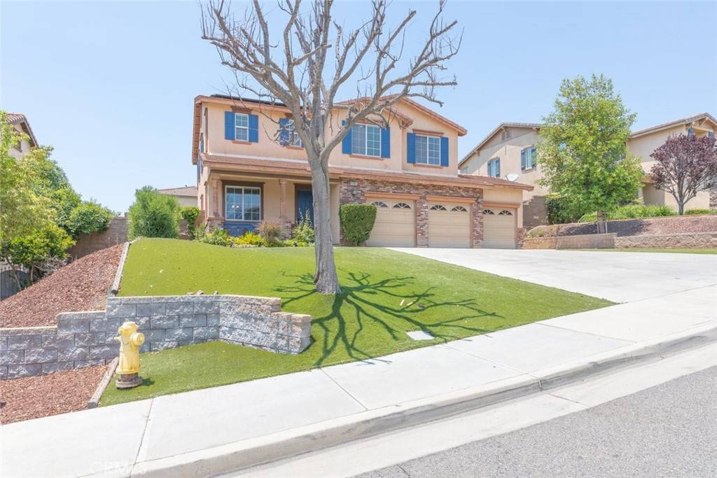 Lake Elsinore, CA 92532,41041 Crimson Pillar Lane
