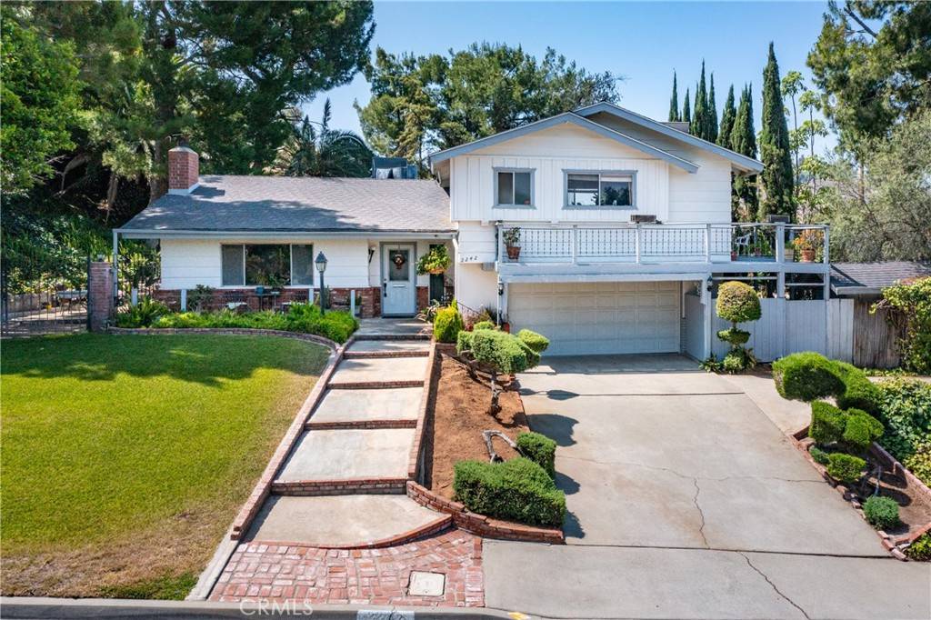 Riverside, CA 92506,2242 Oak Crest DR