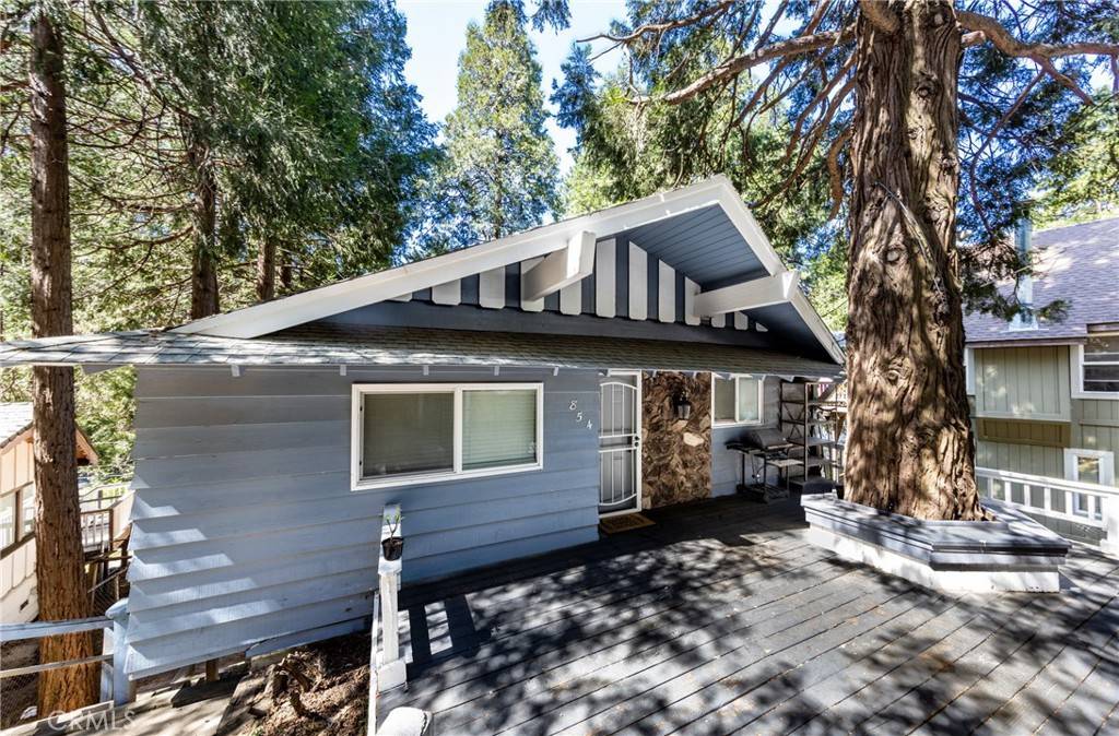 Crestline, CA 92325,854 Arbula DR