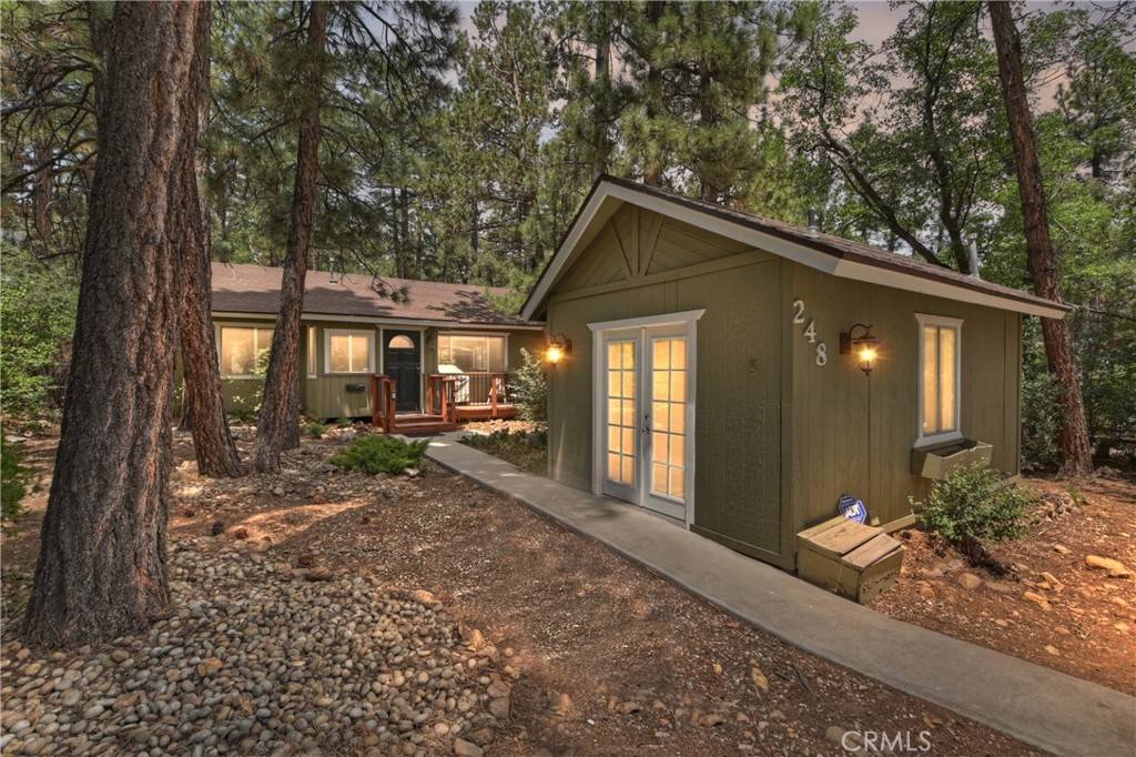 Sugarloaf, CA 92386,248 Maple LN