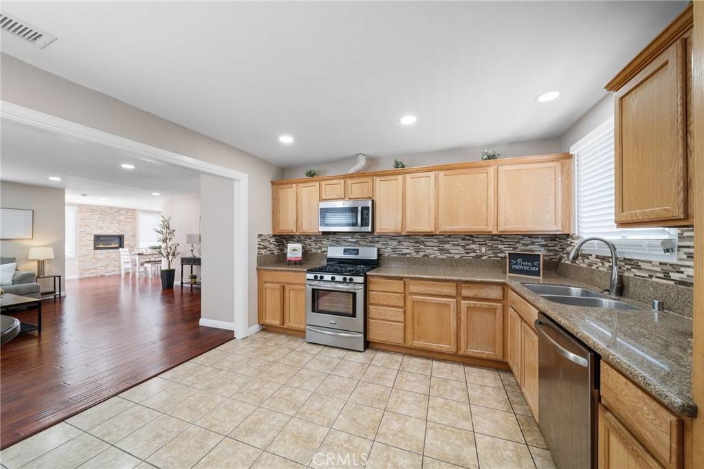 La Habra, CA 90631,440 Dover DR