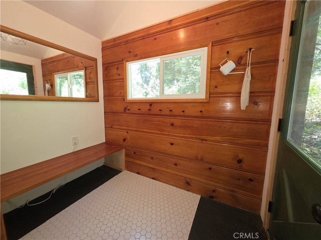 Lake Arrowhead, CA 92352,606 Crest Estates DR