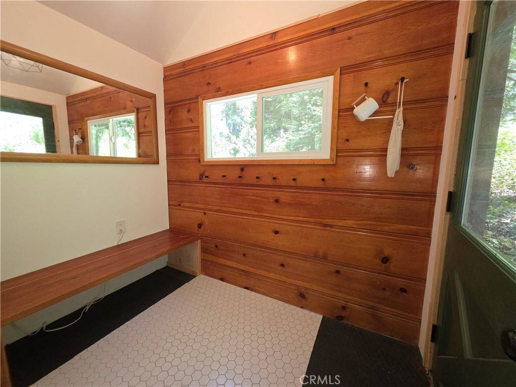 Lake Arrowhead, CA 92352,606 Crest Estates DR