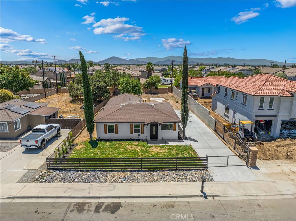 Fontana, CA 92336,15941 Los Cedros AVE