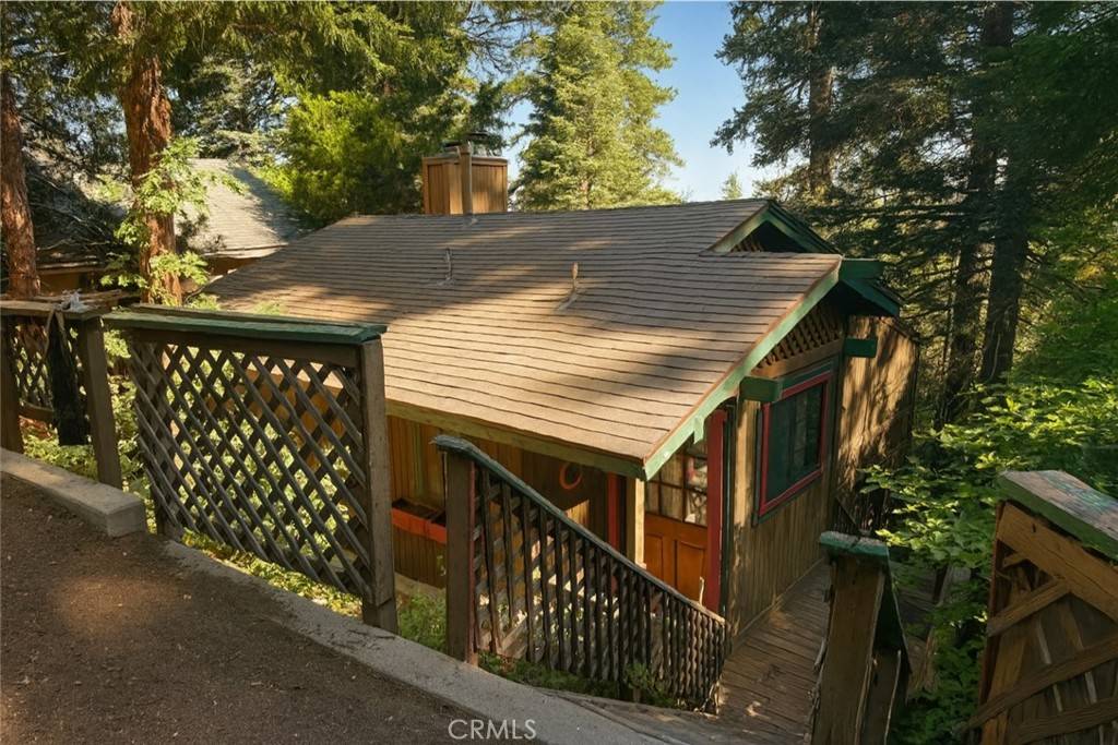 Lake Arrowhead, CA 92352,505 W Victoria CT