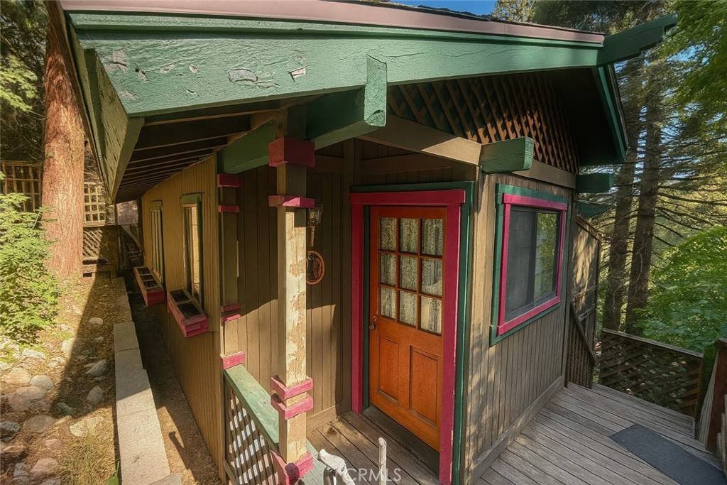 Lake Arrowhead, CA 92352,505 W Victoria CT