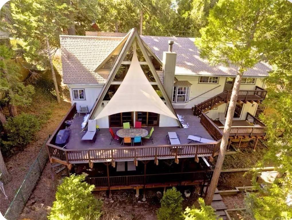Lake Arrowhead, CA 92352,215 Chippewa LN