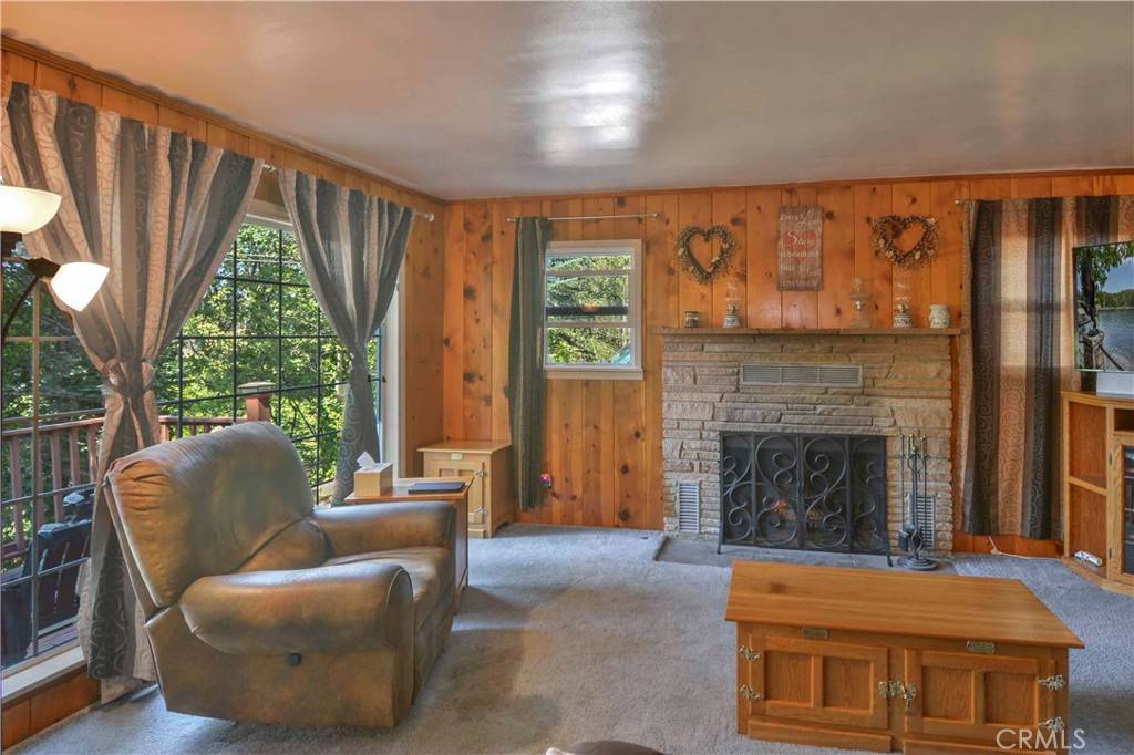 Crestline, CA 92325,24507 Geneva DR