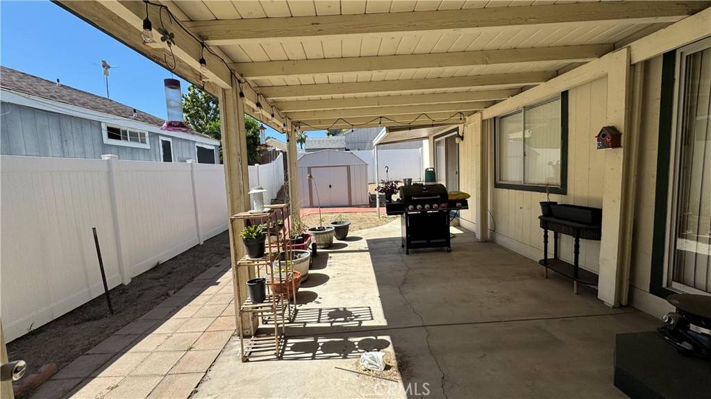 Redlands, CA 92374,140 W Pioneer AVE #33