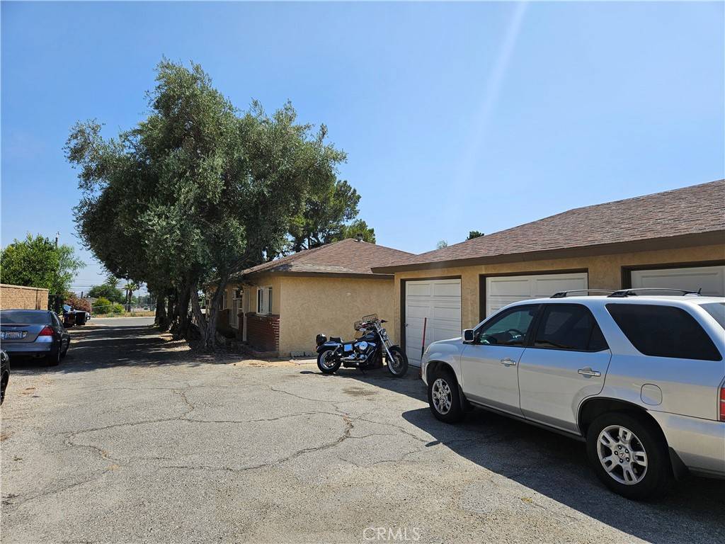Fontana, CA 92336,16554 Paine ST