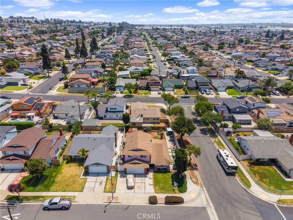 Carson, CA 90746,19722 Tajauta AVE