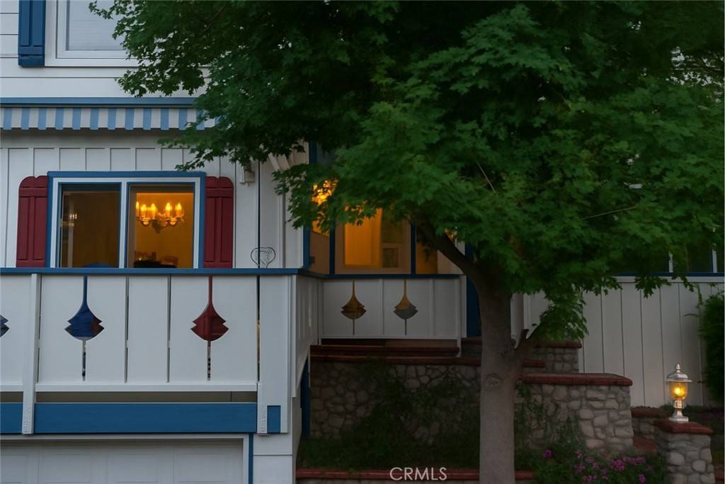 Lake Arrowhead, CA 92352,211 Heliotrope DR