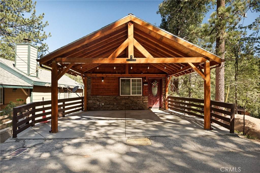 Running Springs, CA 92382,32784 Richmond DR