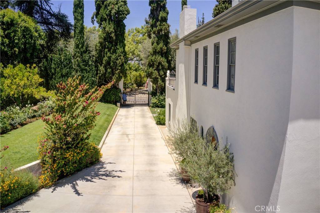 Redlands, CA 92373,1205 W Highland