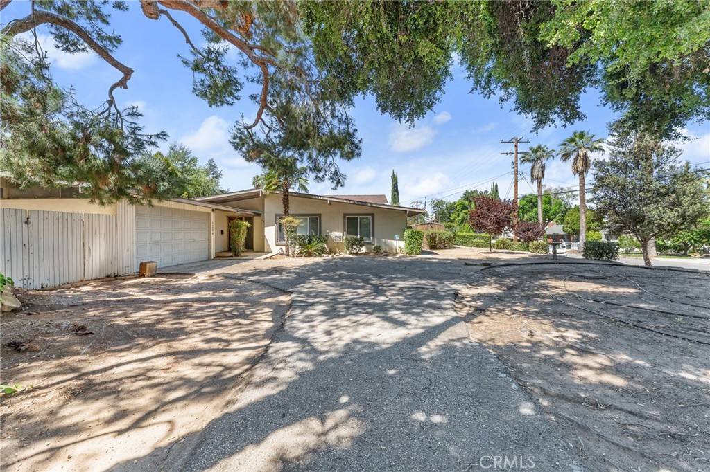 Redlands, CA 92373,1204 San Jacinto