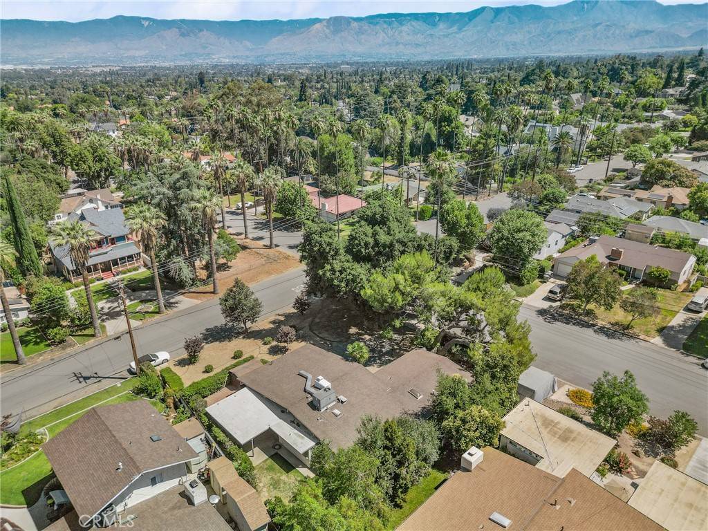 Redlands, CA 92373,1204 San Jacinto