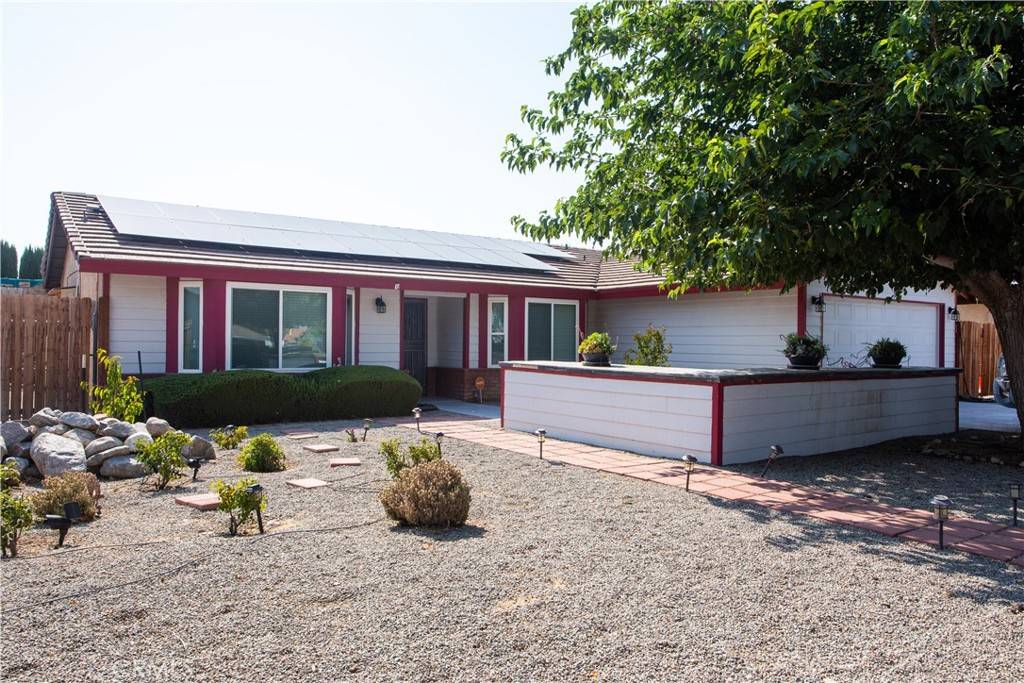 Apple Valley, CA 92308,11957 Wapato RD