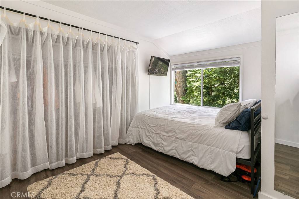 568 Grass Valley RD Lake Arrowhead, CA 92352