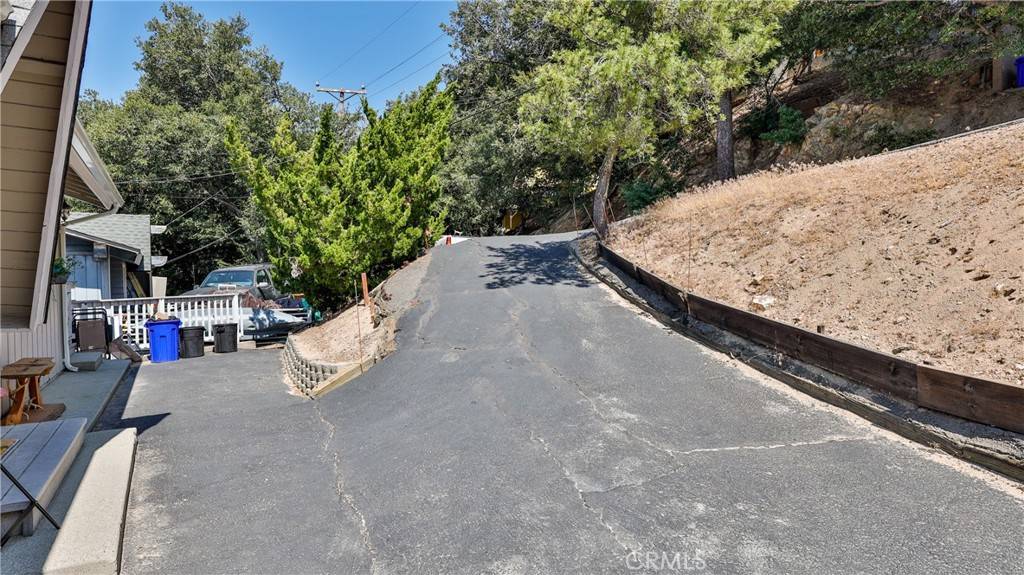 Crestline, CA 92325,448 Delle DR