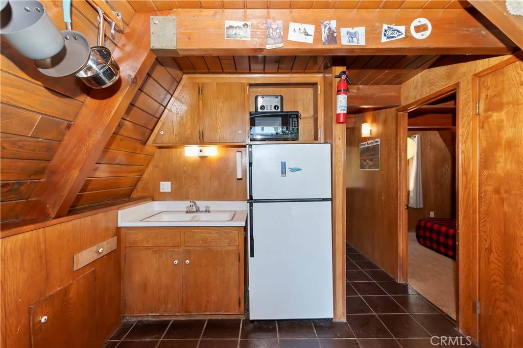 Running Springs, CA 92382,2410 Spring Oak DR