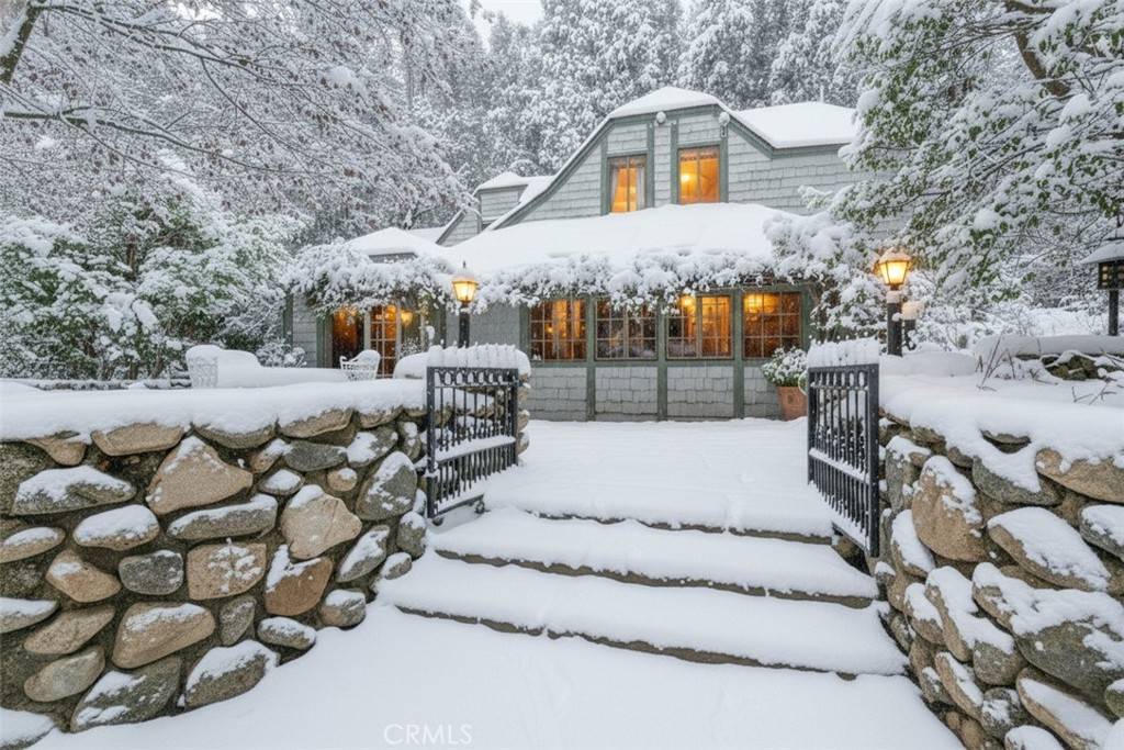 Crestline, CA 92325,969 Oak DR