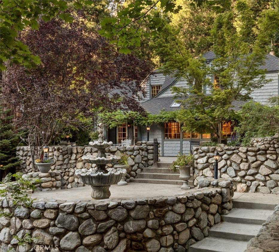 Crestline, CA 92325,969 Oak DR