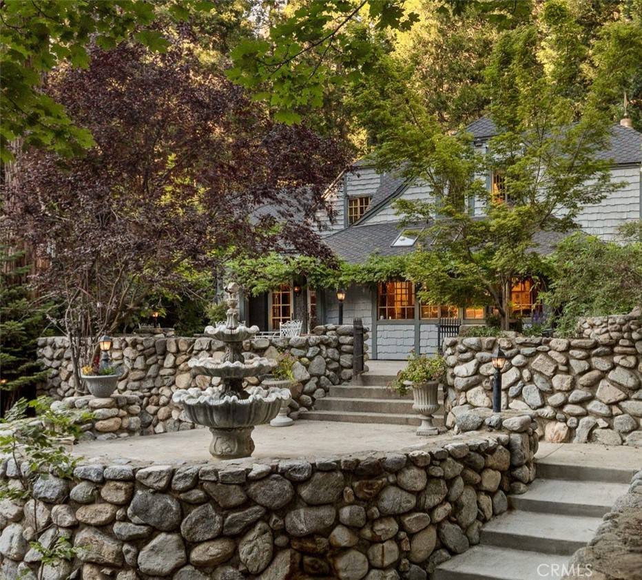 Crestline, CA 92325,969 Oak DR