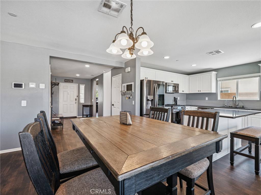 Victorville, CA 92392,11760 Espola PL