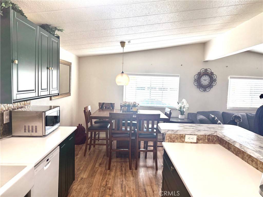 Corona, CA 92881,1550 Rimpau AVE #37