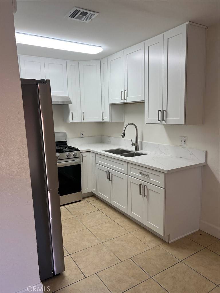Pasadena, CA 91103,1415 El Sereno AVE #4