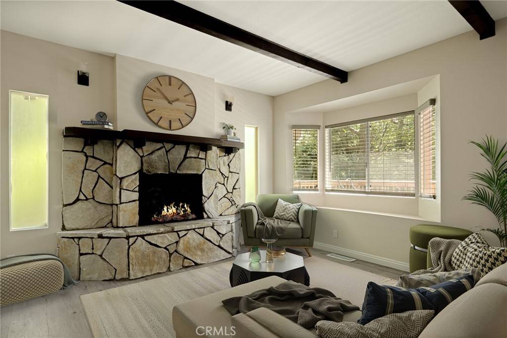 Lake Arrowhead, CA 92352,833 East Victoria