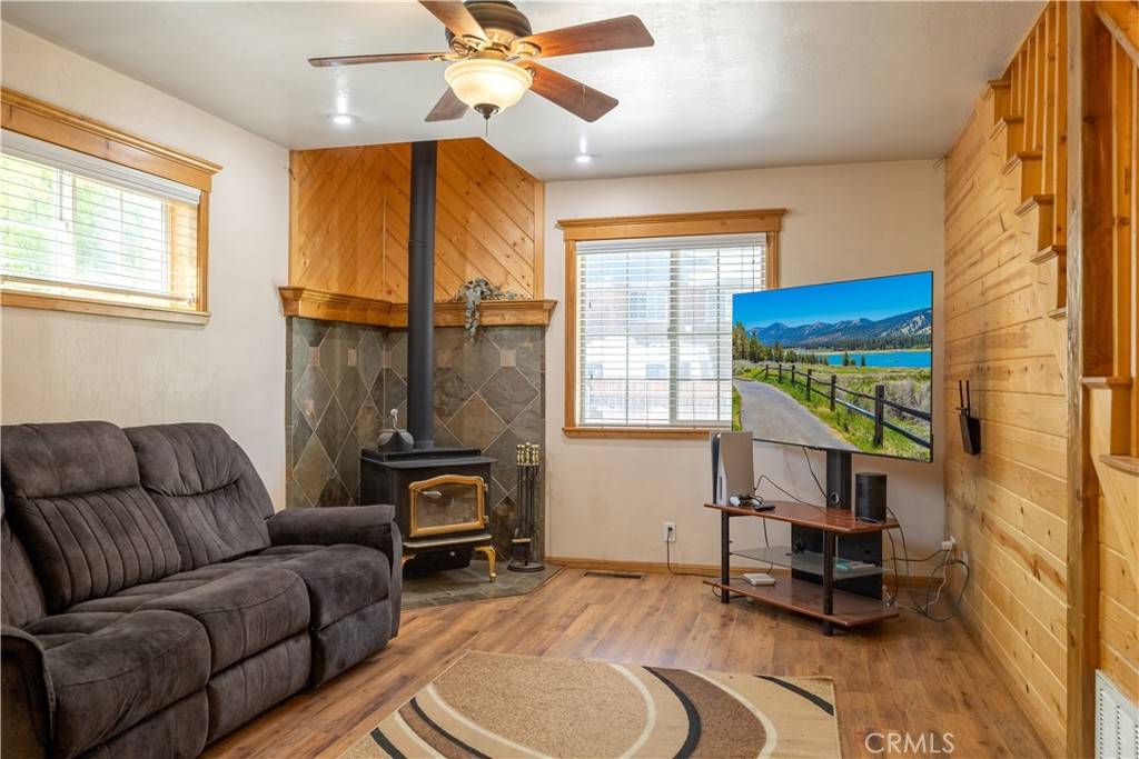 Big Bear City, CA 92314,209 W Meadow LN