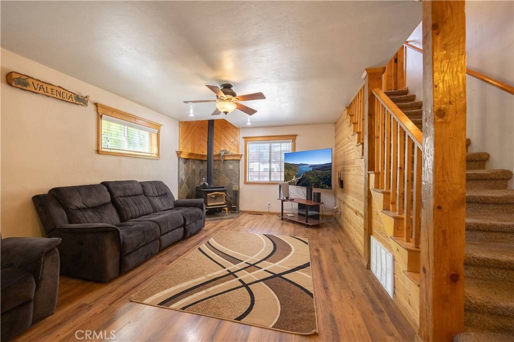 Big Bear City, CA 92314,209 W Meadow LN