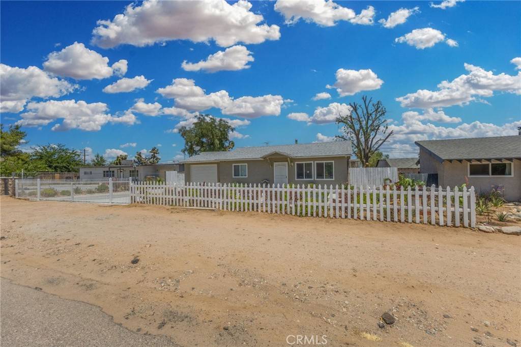 Hesperia, CA 92345,16116 Cajon