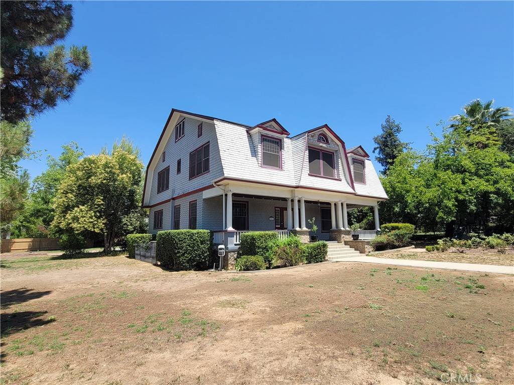 Redlands, CA 92373,901 S Center ST