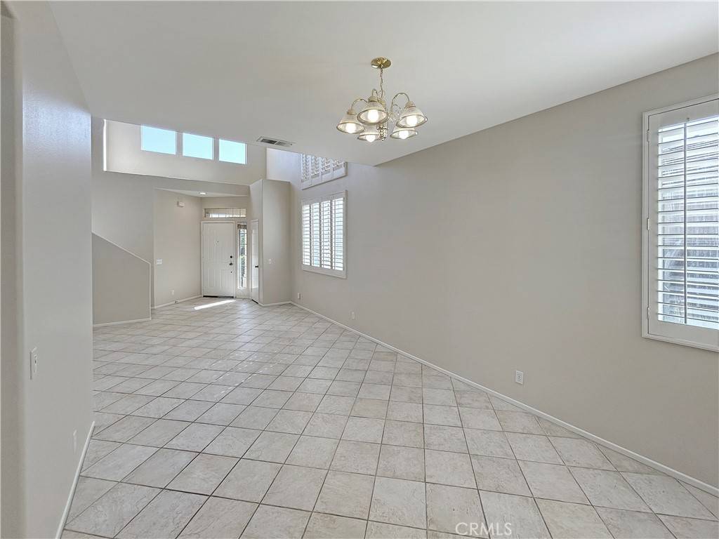 Corona, CA 92883,9121 Gold Fields CIR