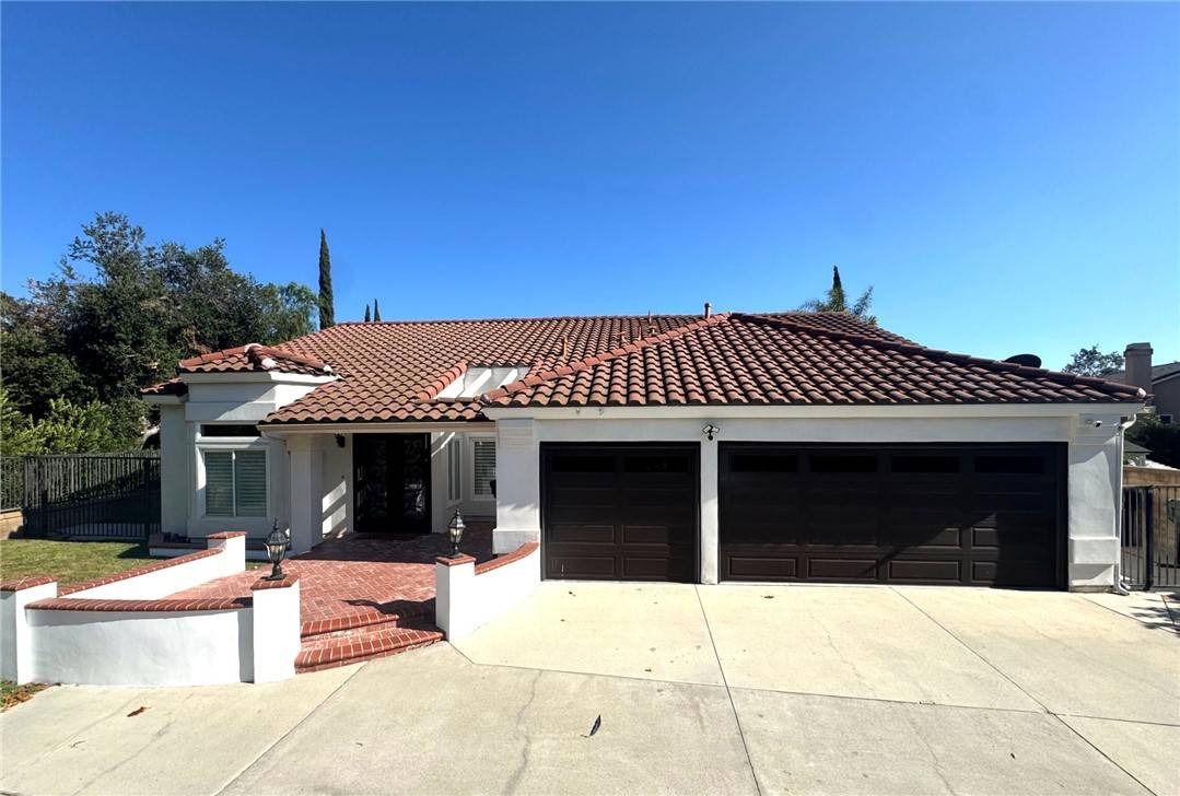 Yorba Linda, CA 92887,5560 Feather Grass LN