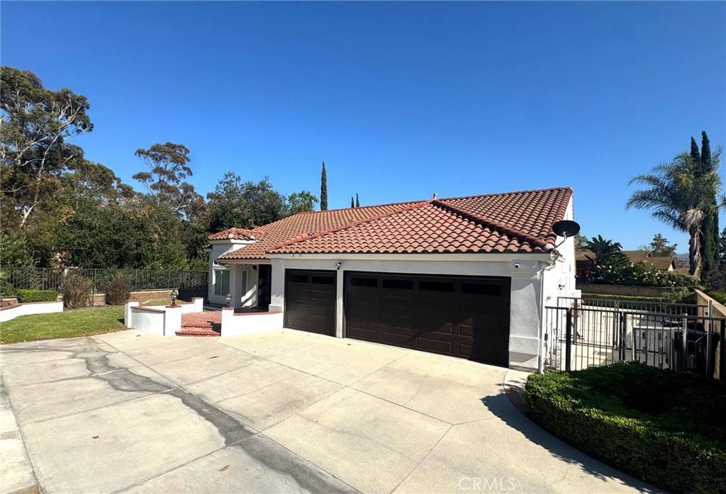 Yorba Linda, CA 92887,5560 Feather Grass LN
