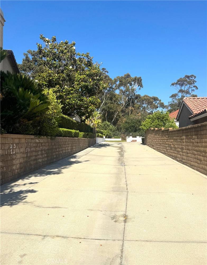 Yorba Linda, CA 92887,5560 Feather Grass LN