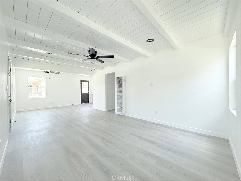 Compton, CA 90220,842 W Palmer ST