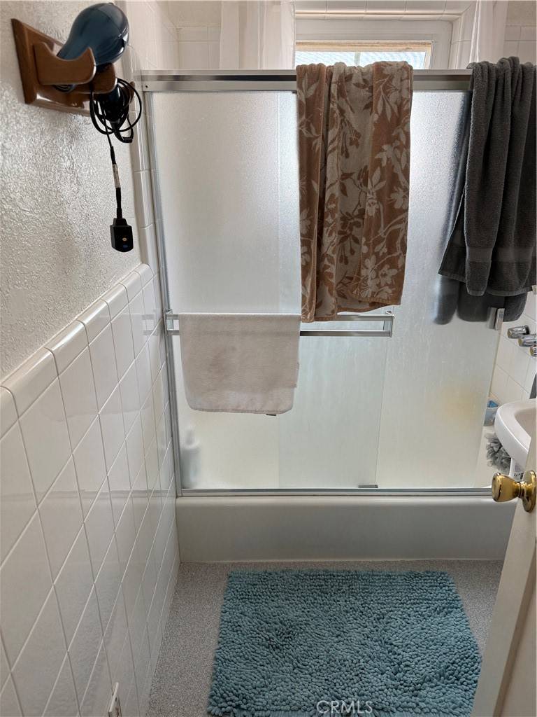 Long Beach, CA 90805,1501 E 63rd ST