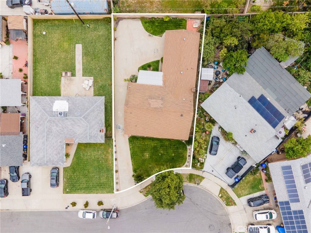 Fontana, CA 92335,17655 Vine CT