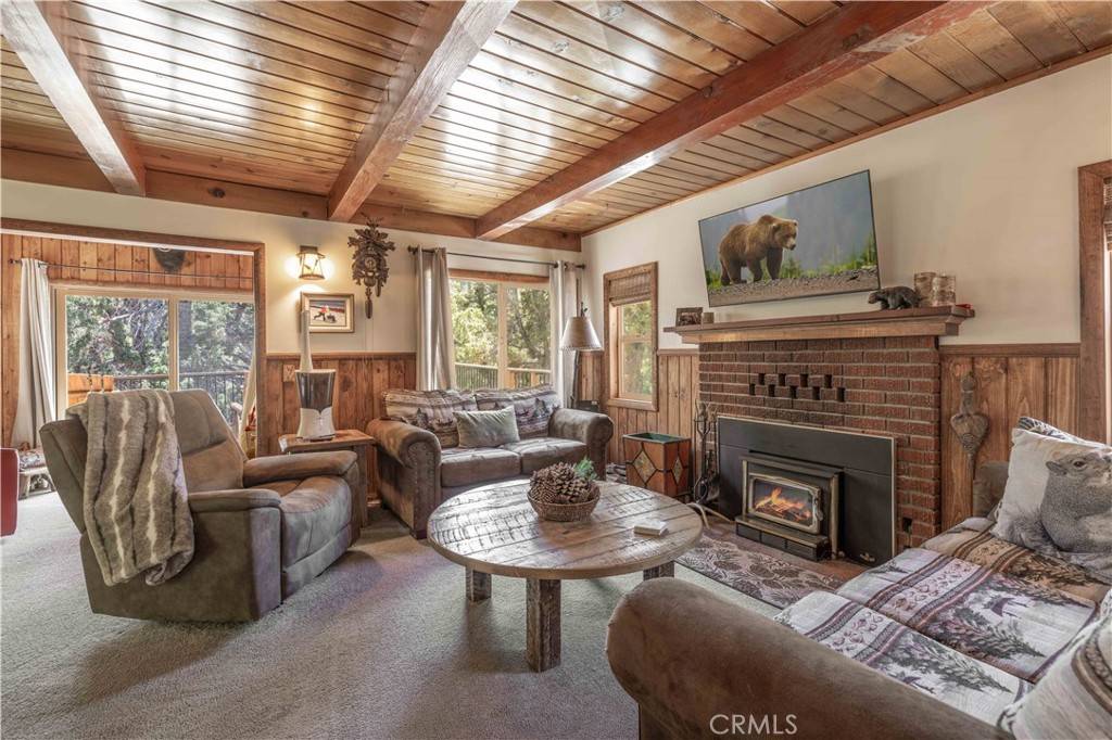 Big Bear Lake, CA 92315,42730 Sonoma DR
